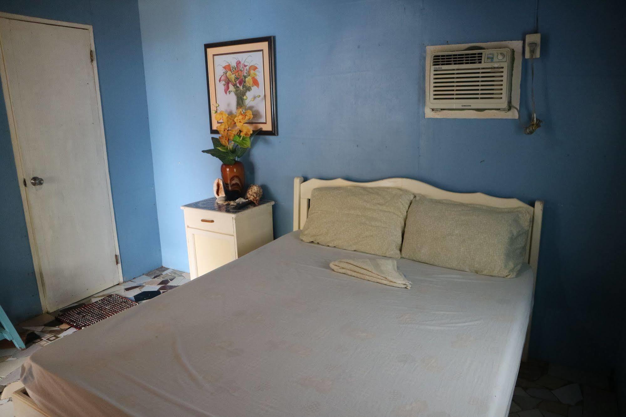 Seaside Beach Resort Bohol Екстер'єр фото