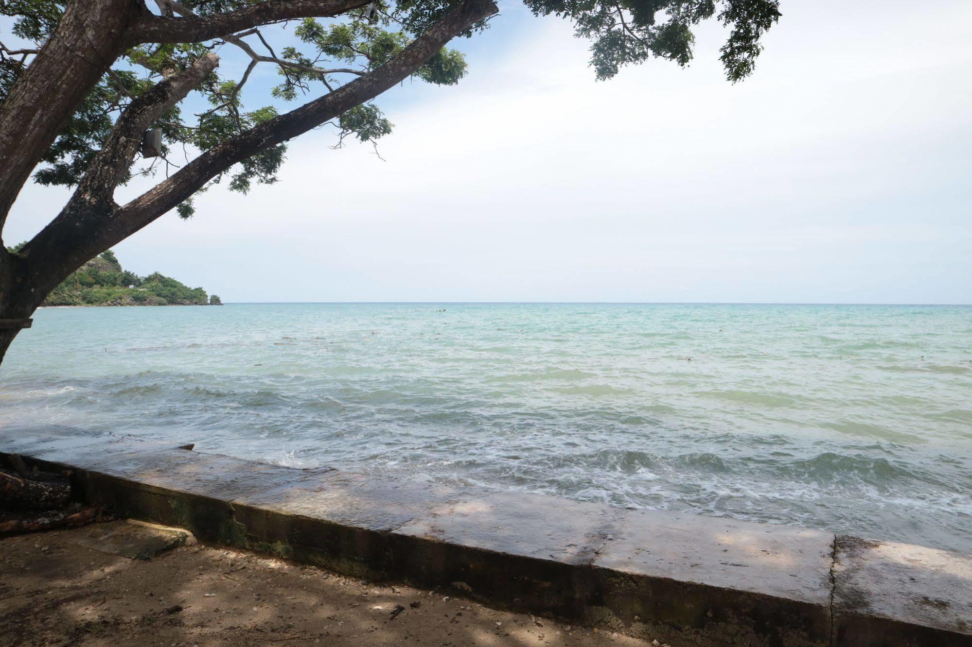 Seaside Beach Resort Bohol Екстер'єр фото